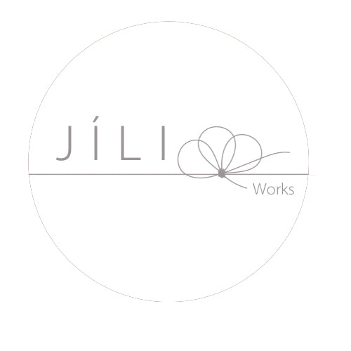 J Í L I Works 